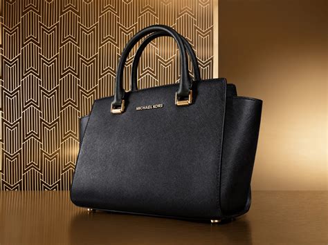 Shop Michael Kors Women’s Bags Online Dubai, UAE.